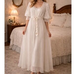 Vintage Tosca Lingerie White Floral Jacquard Sheer Peignoir Nylon USA Lace T2